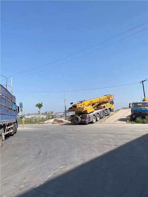 景德镇市25吨吊车的租赁价格大概是多少？